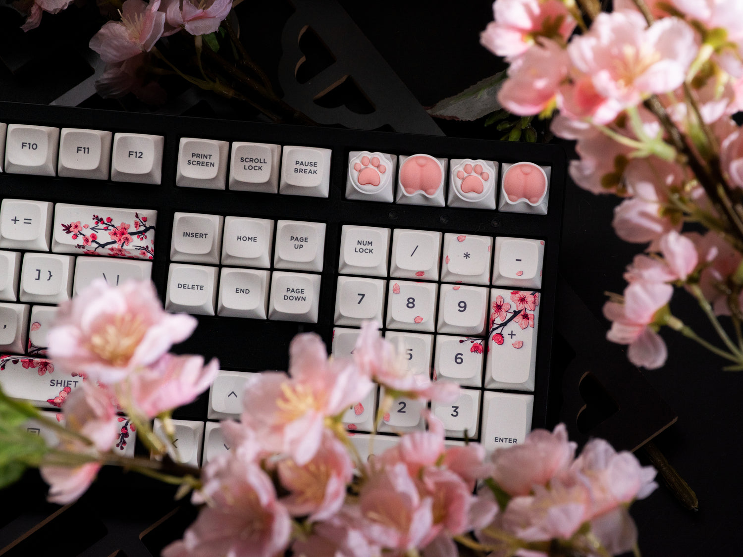 exploring the beauty of keycaps: two-color injection molding vs. heat sublimation